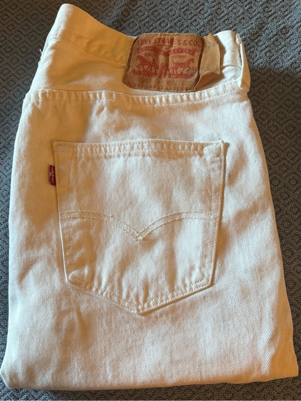 Levi’s Men's 501 Original Fit White Denim Jeans Straight Leg Button Fly 32x30